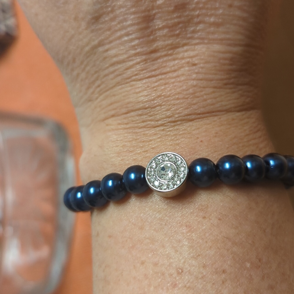 Blue Pearl stretchy bracelet